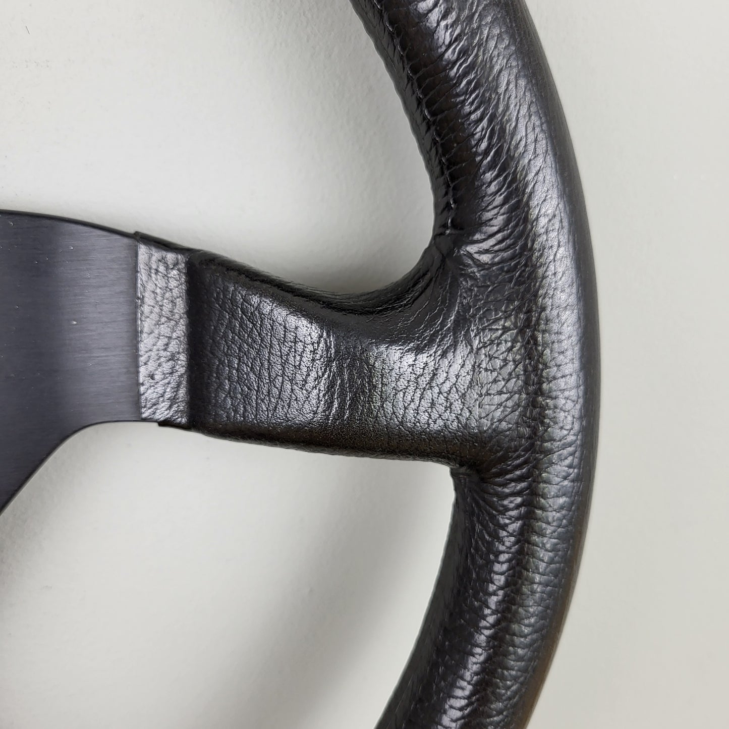 Momo Classic leatherette steering wheel (1984)