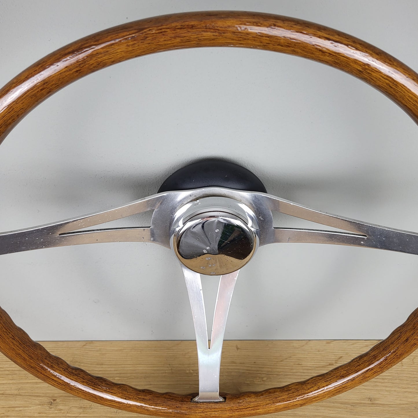 Ford Mustang Mk1 / Mk2 wooden steering wheel (1968)