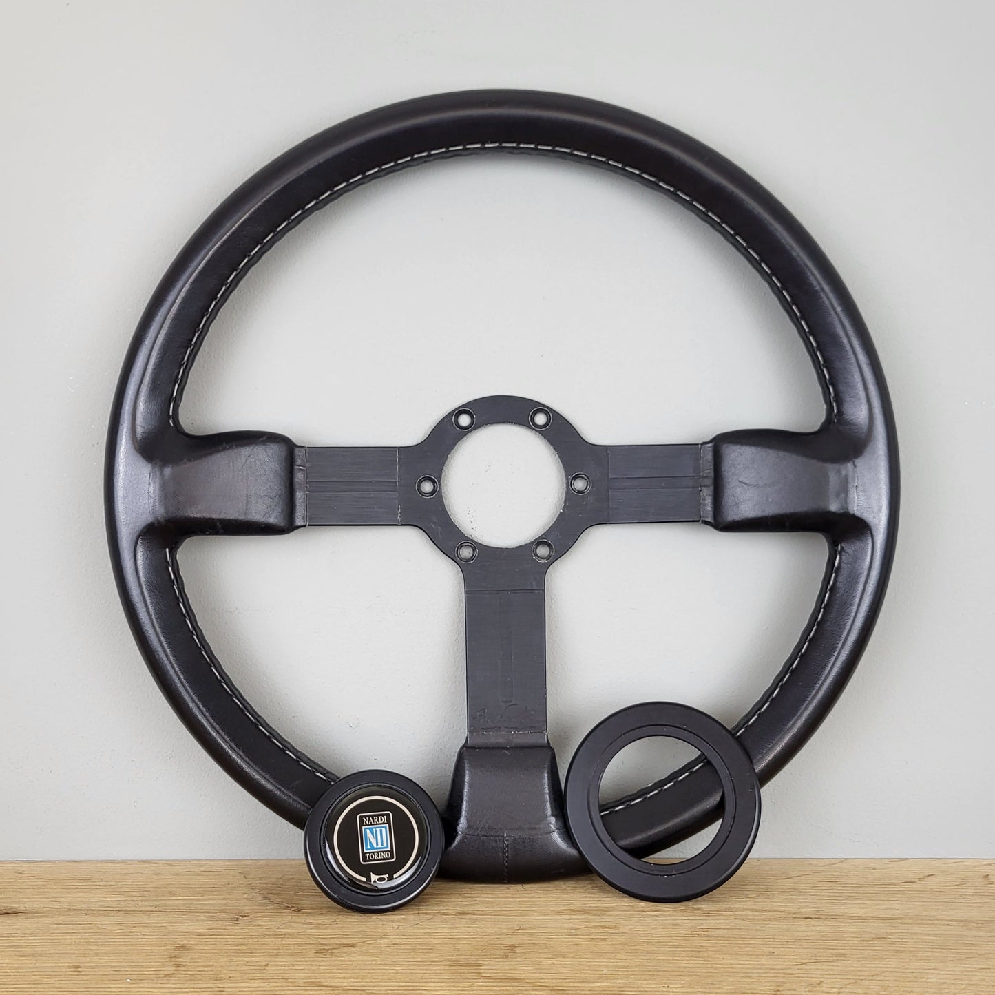Nardi Techno Evolution black leather steering wheel (1988)