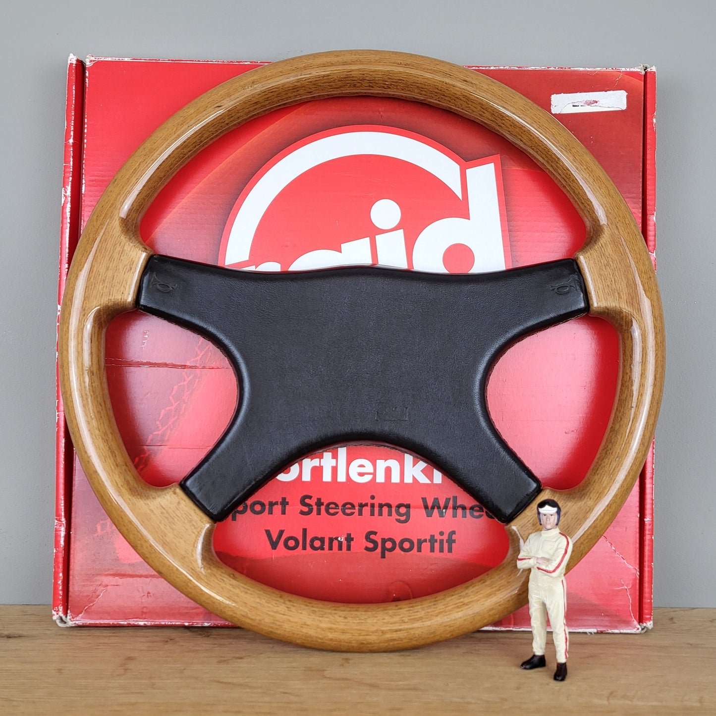 Raid Dino Formel 2 wooden steering wheel (2018)