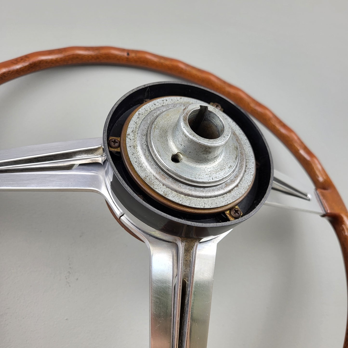 Alfa Romeo 105-series Giulia Super Biscione  / 1750 steering wheel (1971)