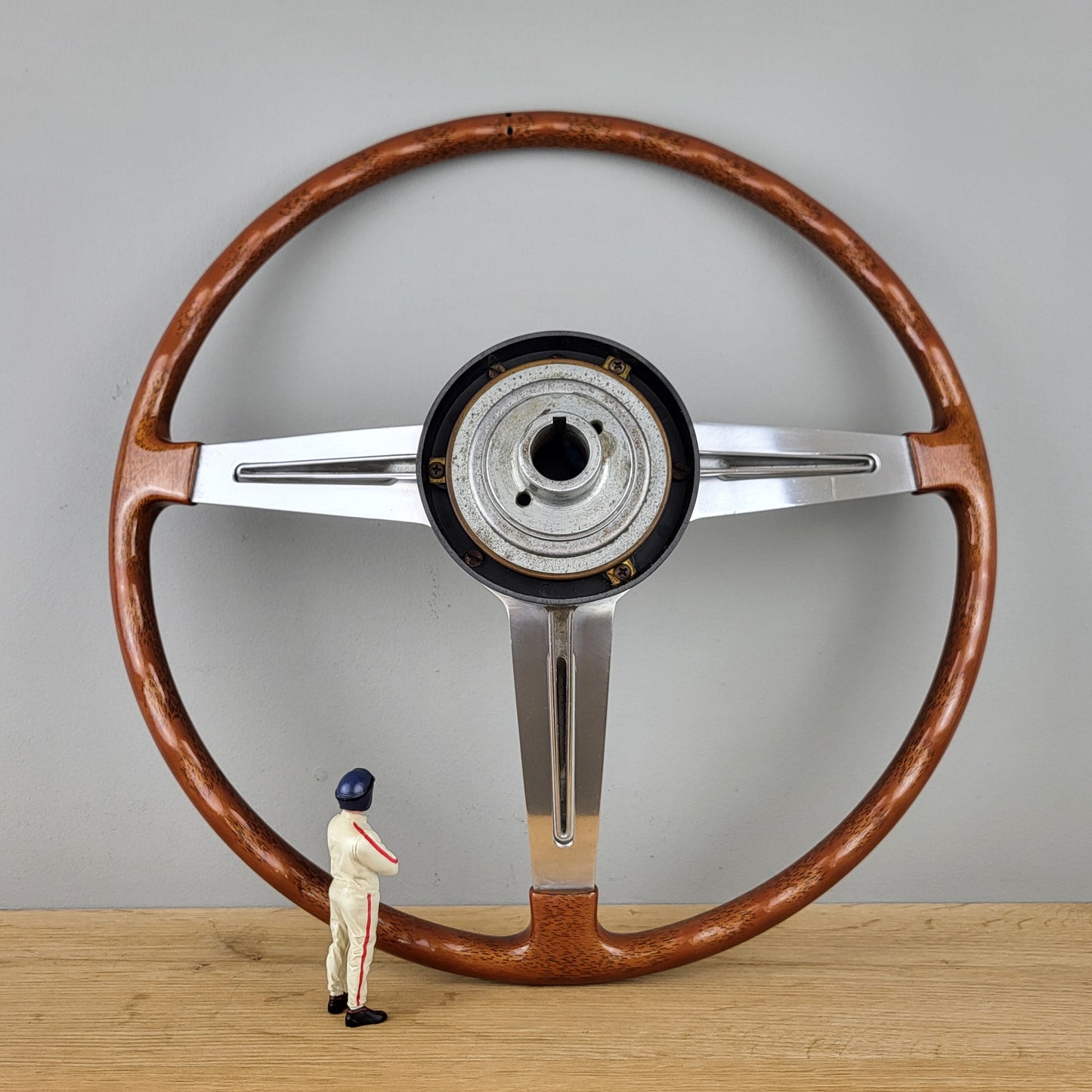 Alfa Romeo 105-series Giulia Super Biscione  / 1750 steering wheel (1971)