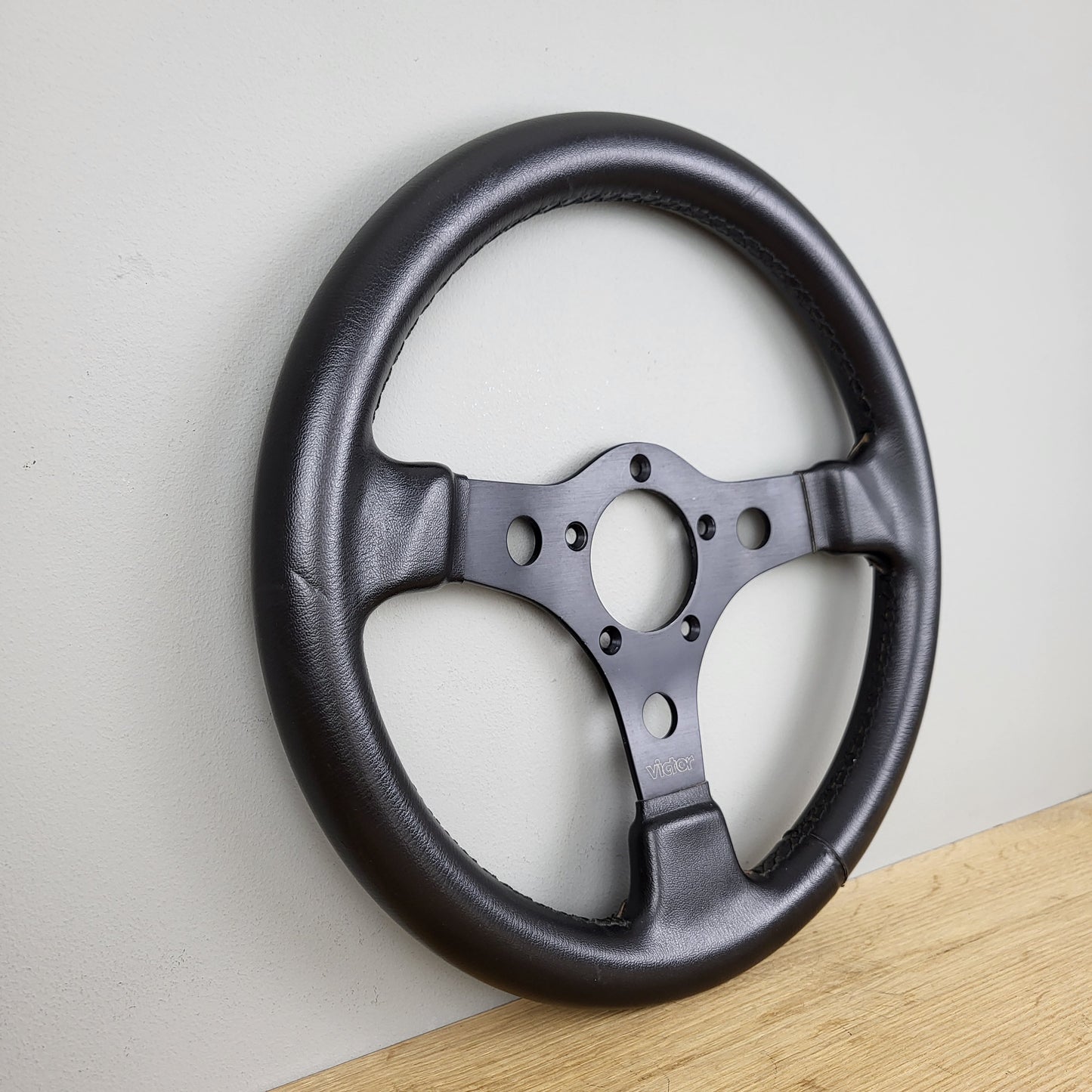 Victor 330 leather steering wheel (1995)