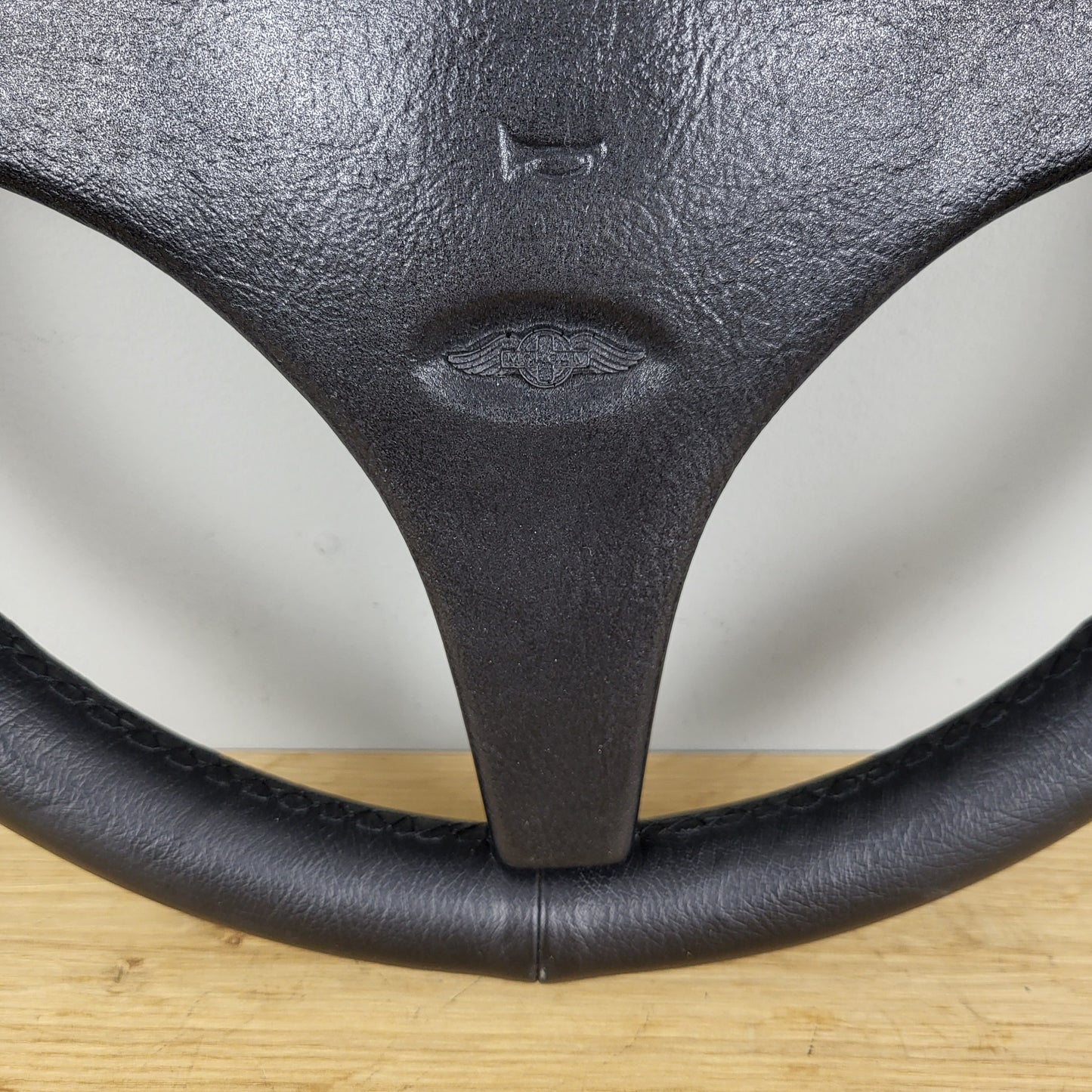 Morgan Plus Four / Plus Eight leather steering wheel Astrali (2002)