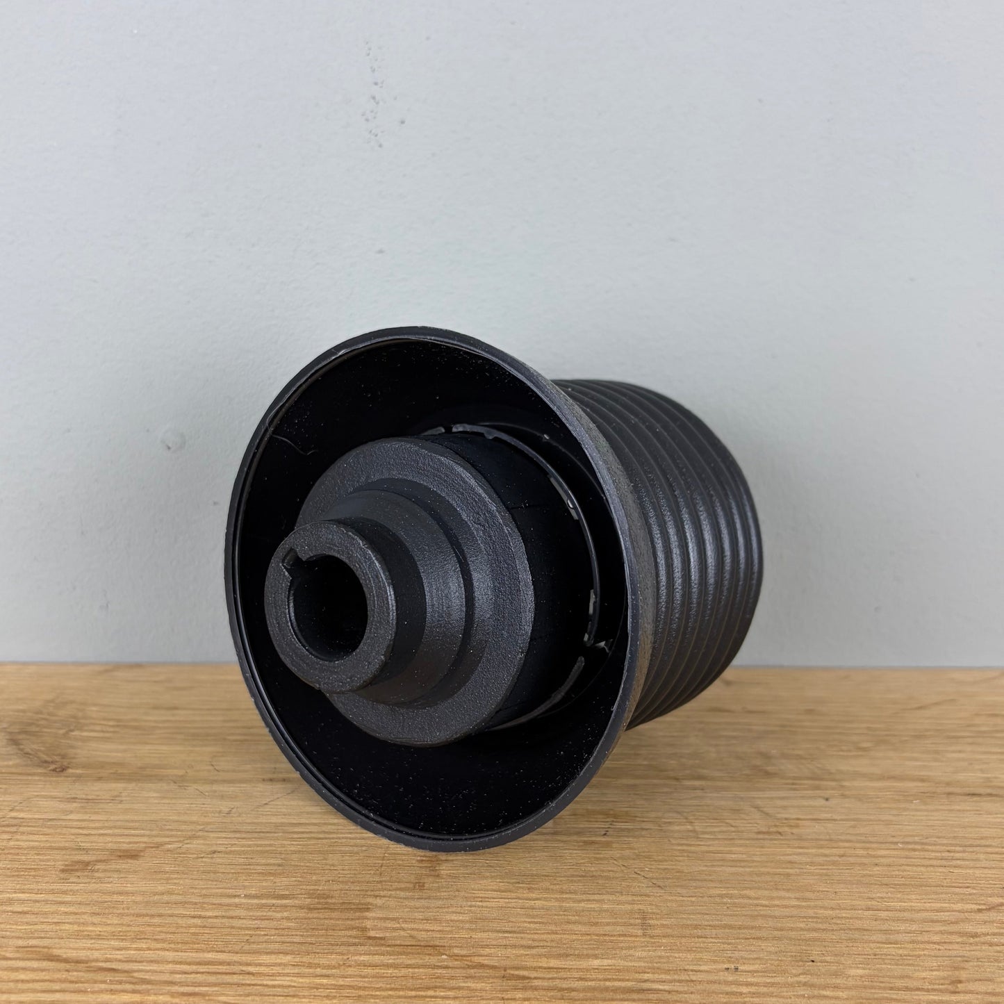 Alfa Romeo 2000 (1958-1962) steering wheel hub adapter kit Luisi C1002 (NEW)