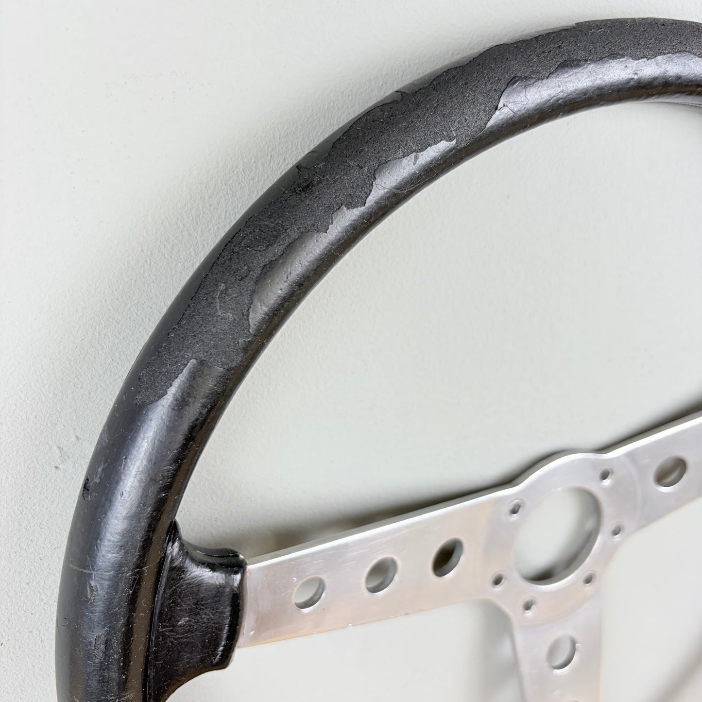 Hellebore 370 leather steering wheel (1966)
