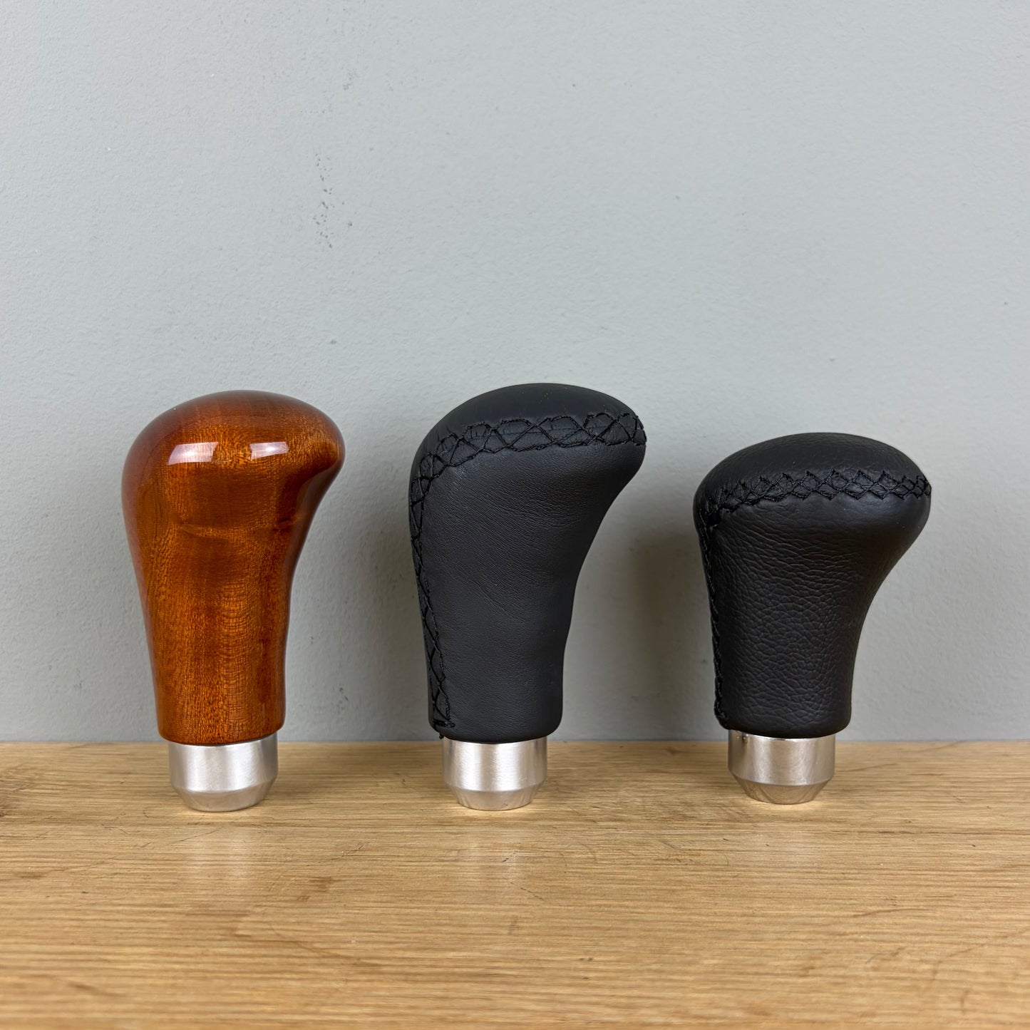 Luisi Corto shift knob black leather (NEW)