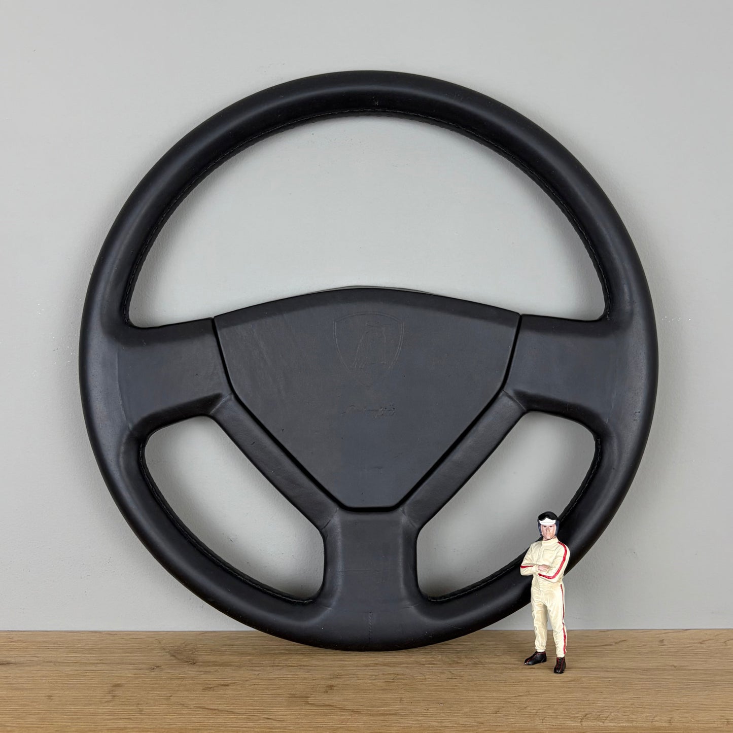 Nardi Techno Evolution Lamborghini Jalpa leather steering wheel (1985)