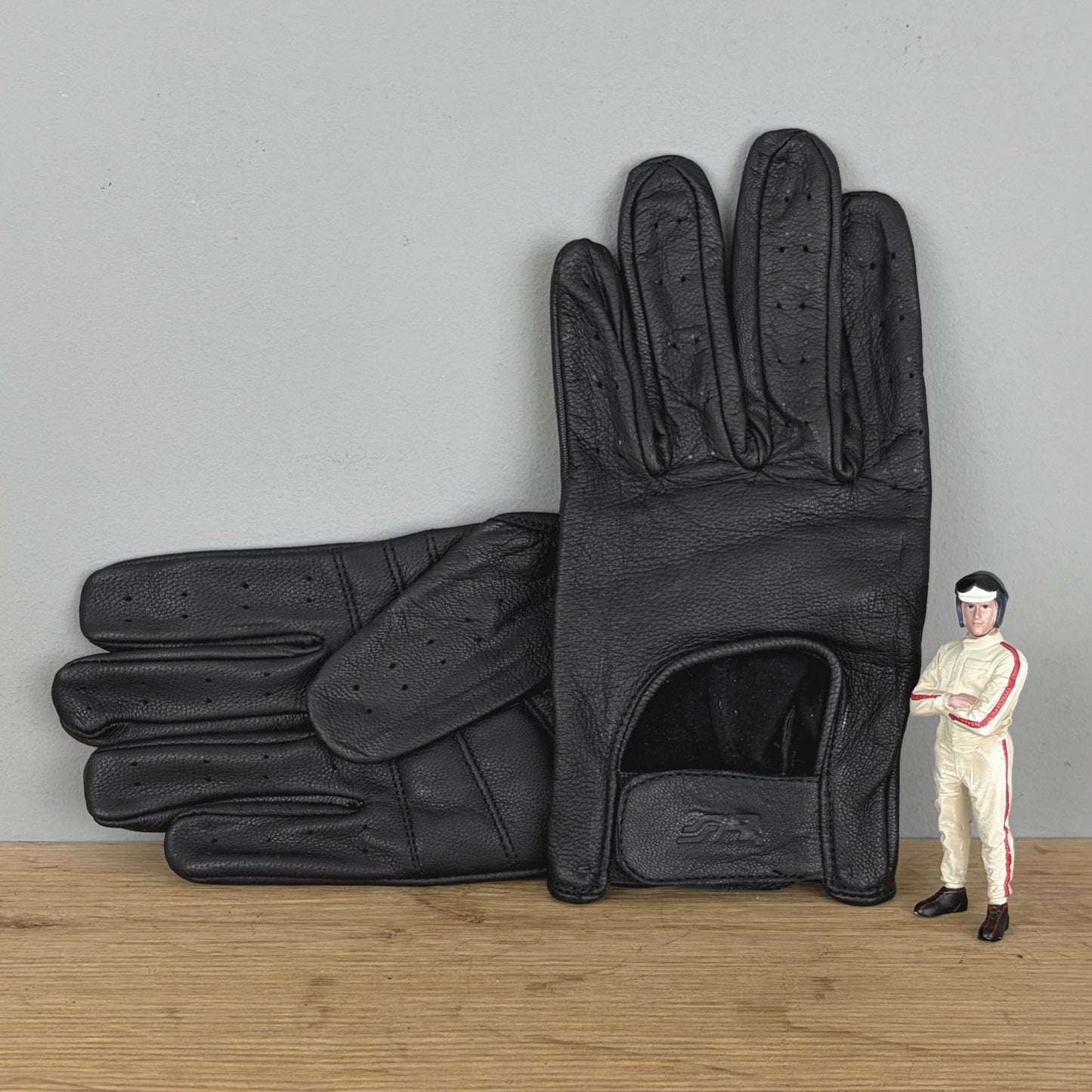 Simoni Racing black leather driving gloves