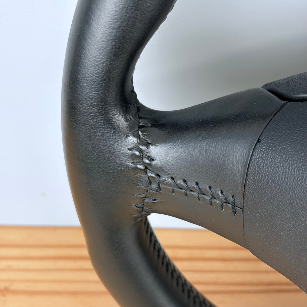 Audi A2 (8Z) / A3 (8L), A4 (B5/B6), A6 (4B) leather steering wheel (2001)
