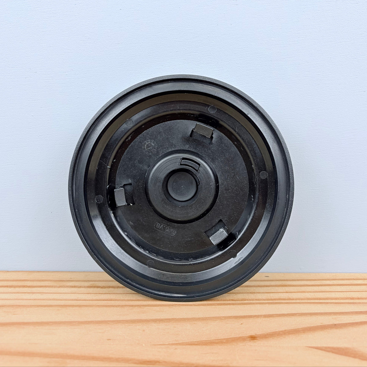 Alfa Romeo Spider / GTV / 33 / 75 steering wheel center cap V.G.